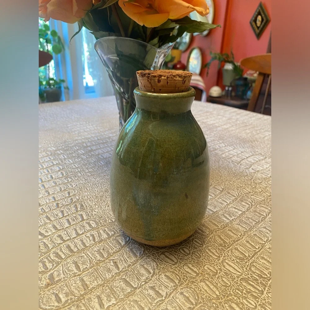 Kitty treat container. Handmade pottery.